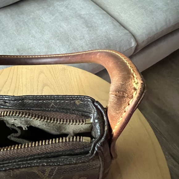 Authentic Louis Vuitton Monogram Looping MM shoulder bag - Picture 14 of 15